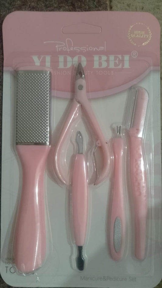 Mani Pedi Kit 5 Pcs Abs Plastic Professional Manicure Pedicure Set (Random Color)